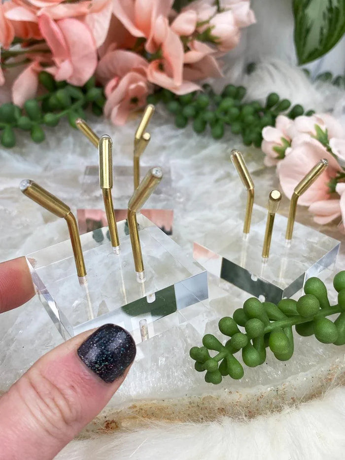 Acrylic-Gold-Metal-Stand