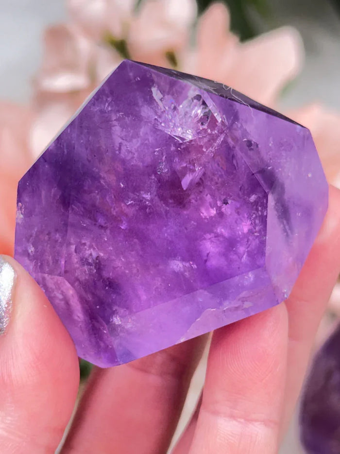 high-quality-amethyst-points-flame-crystals