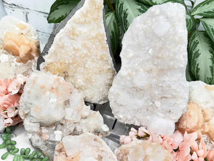 Apophyllite Stilbite Mixes