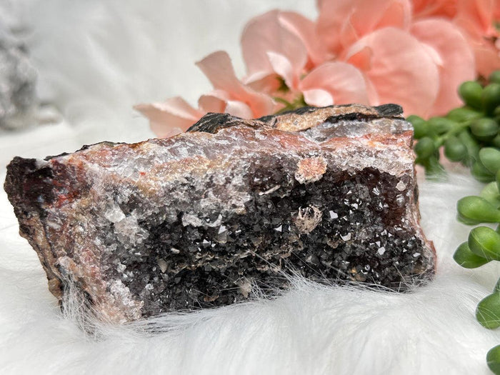 druzy-chalcedony-on-morocco-quartz