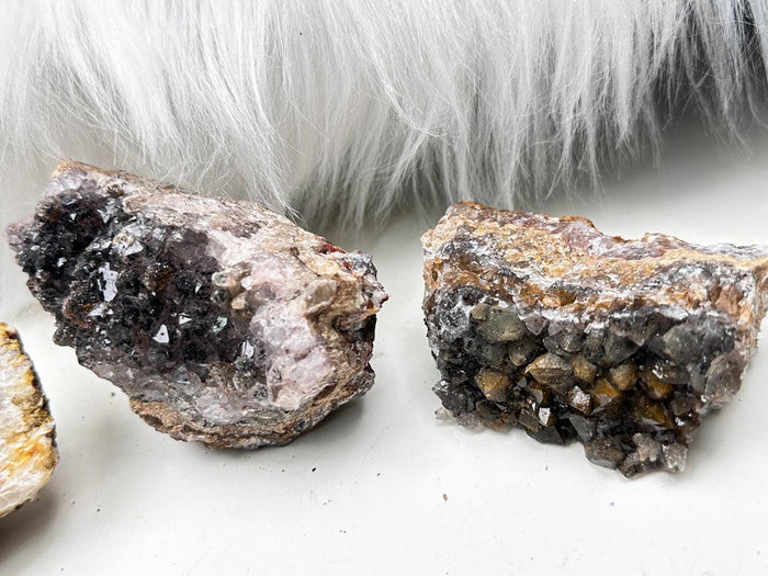 Dark Quartz Clusters
