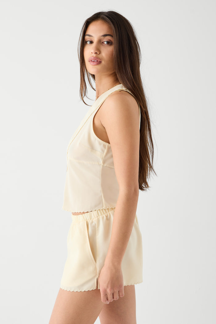 Farmhouse mini satin short macadamia pale yellow