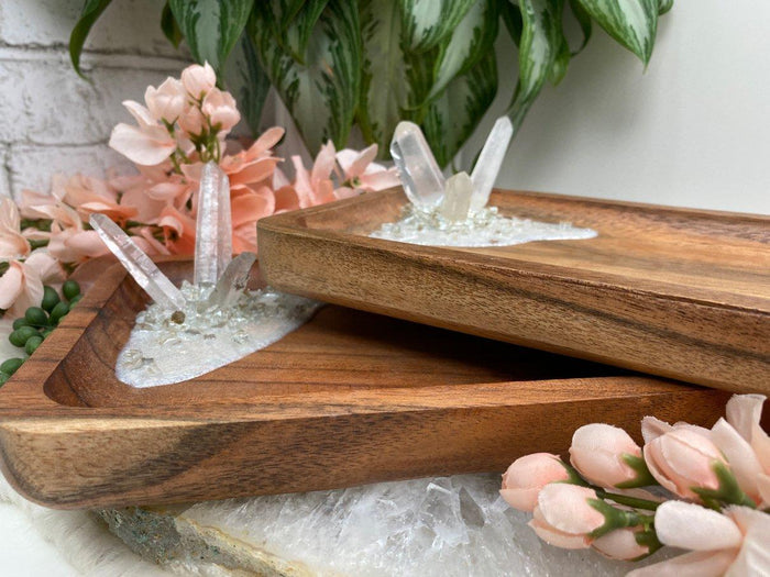Geode-Quartz-Point-Wood-Tray-Crystal-Decor