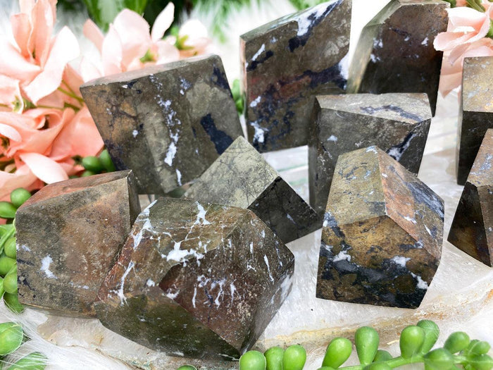 geometric-chalcopyrite-pieces