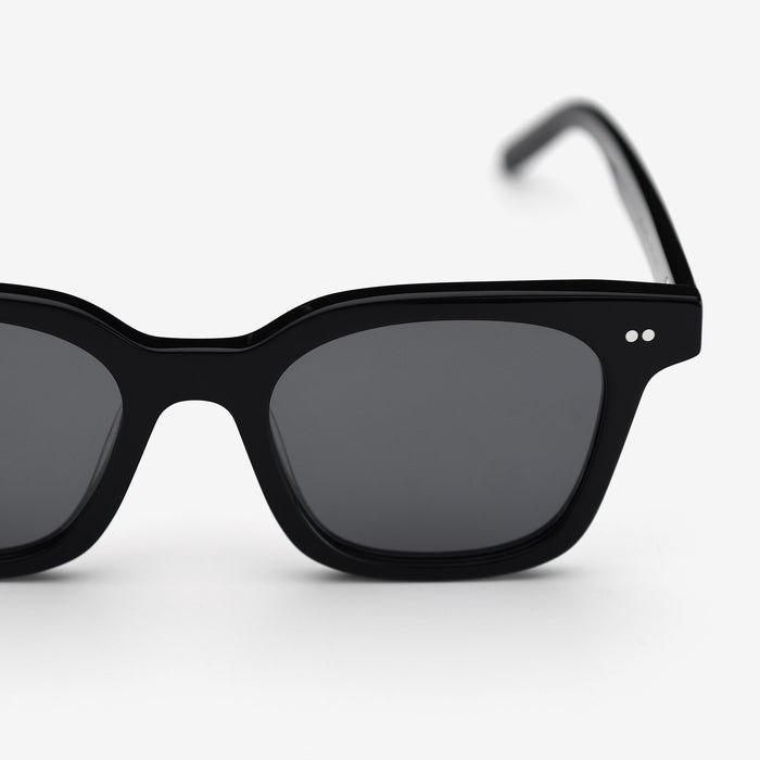 Black / Black