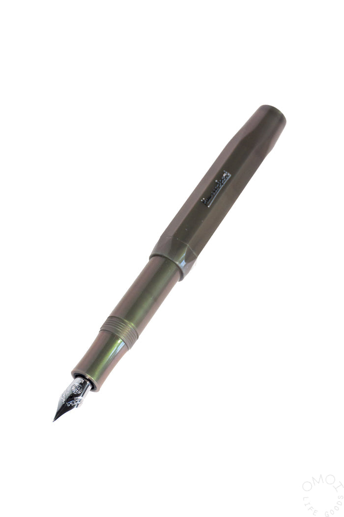 Shadow green fountain pen with medium nib, side view