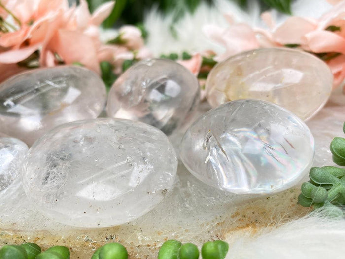 quartz-palm-stones