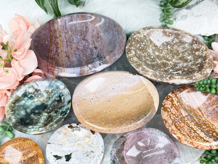 colorful-ocean-jasper-crystal-dishes
