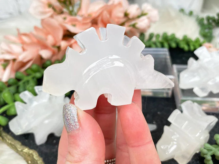 white-onyx-stegosaurus-crystals
