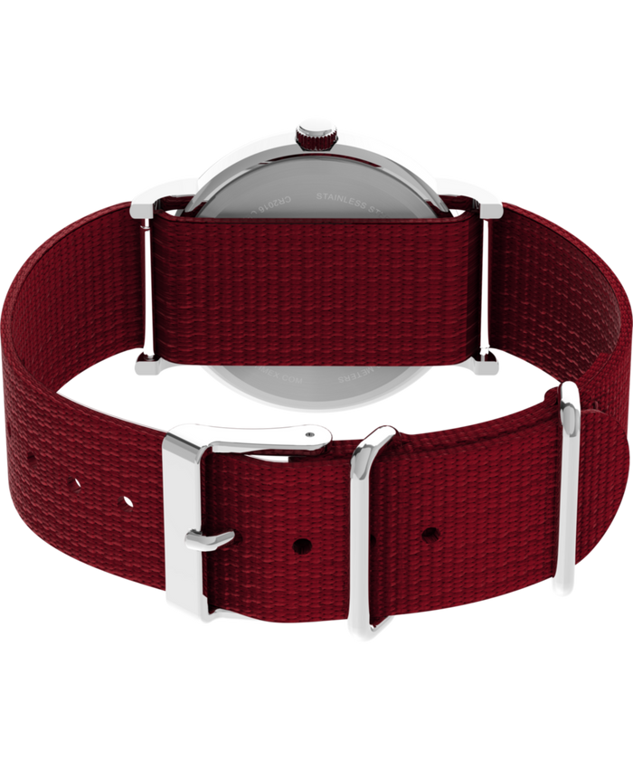 TW2Y11700 Peanuts® x Timex Weekender Balloon 38mm Fabric Strap Watch Caseback with Attachment Image