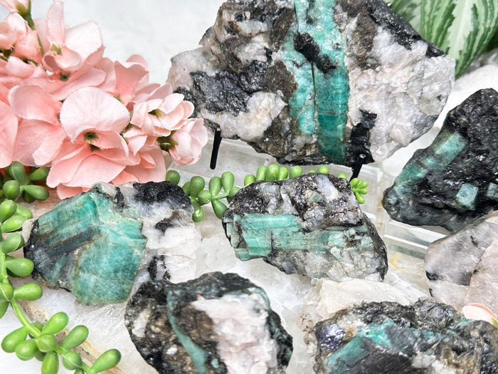 raw-emerald-stones