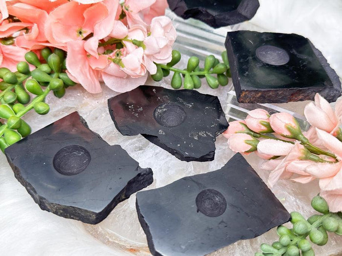 unique-shungite-sphere-stand
