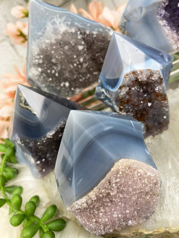 small-amethyst-gray-chalcedony-points