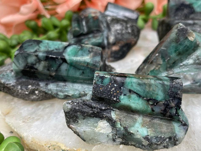 small-emerald-in-matrix