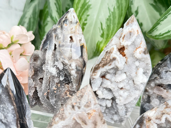 druzy-quartz-sphalerite-crystal-flames