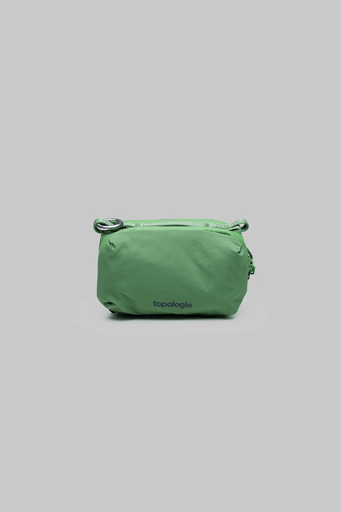 Topologie mini bottle sacoche, ivy green zip pouch with adjustable strap