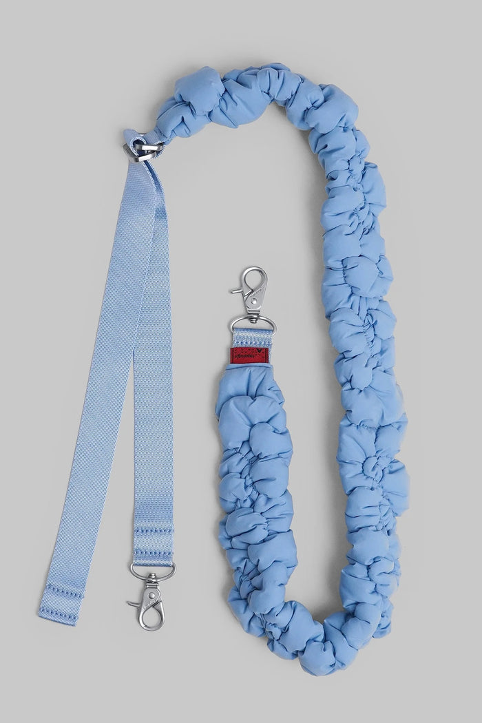 Topologie Cloud strap in light blue with ruffled fabric and metal clips