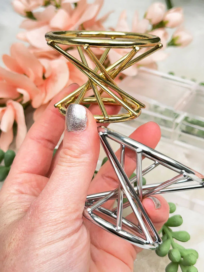 reversible-twist-sphere-stands