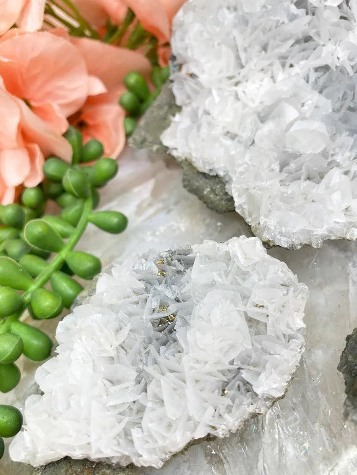 white-blade-calcite-clusters